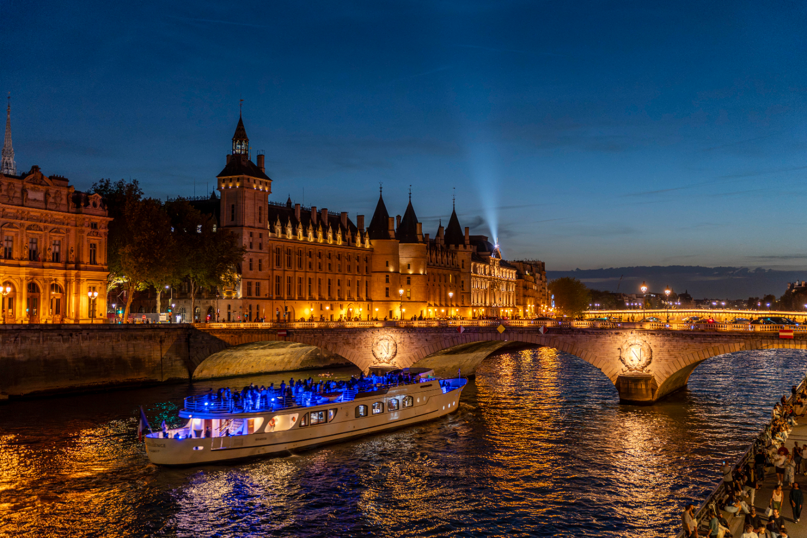 2025   Paris ile de la cité 1